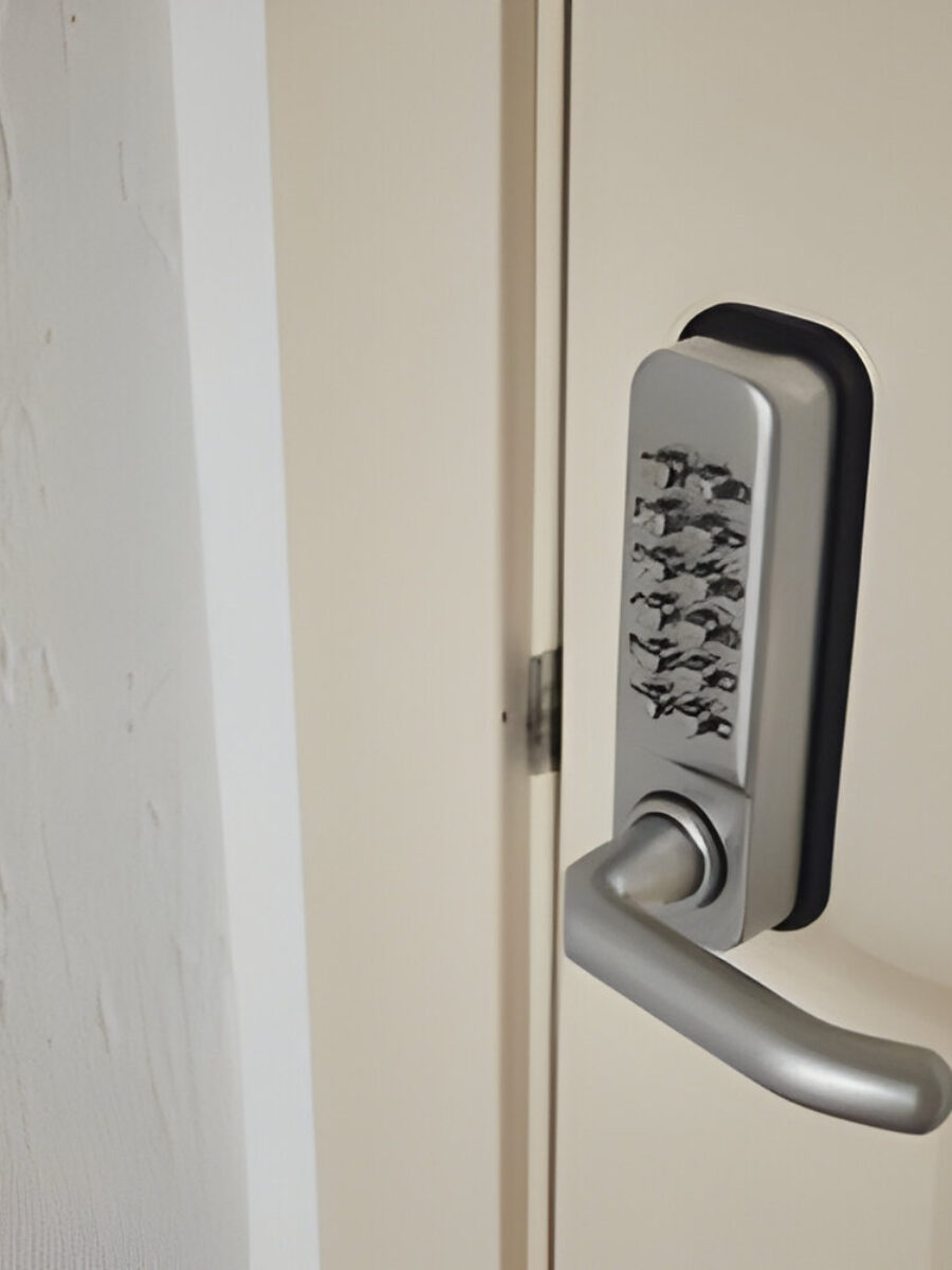 locksmith for commercial doors